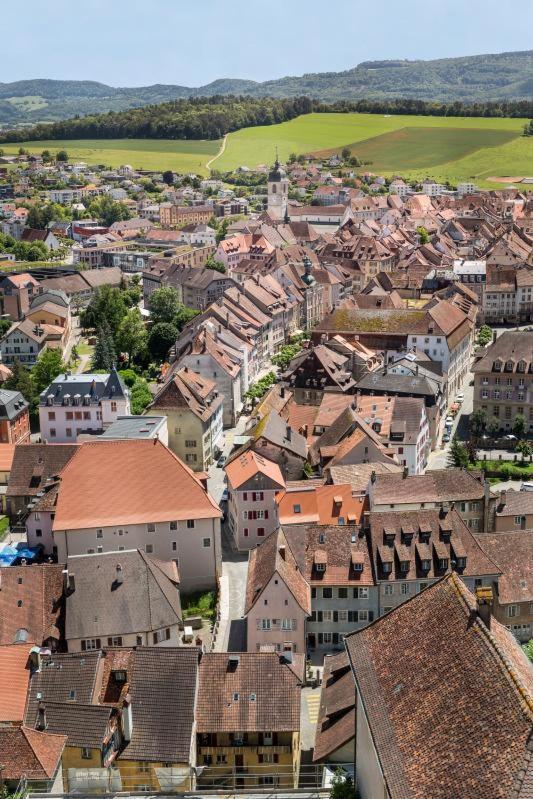Vivez Un Conte De Fee Dans La Piece Ronde D'Une Tour Medievale 波朗特吕 外观 照片